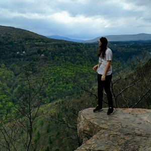 Meet your Posher, Gregory